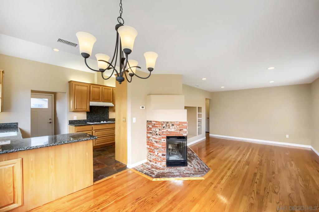 6542 Delfern St - photo 9