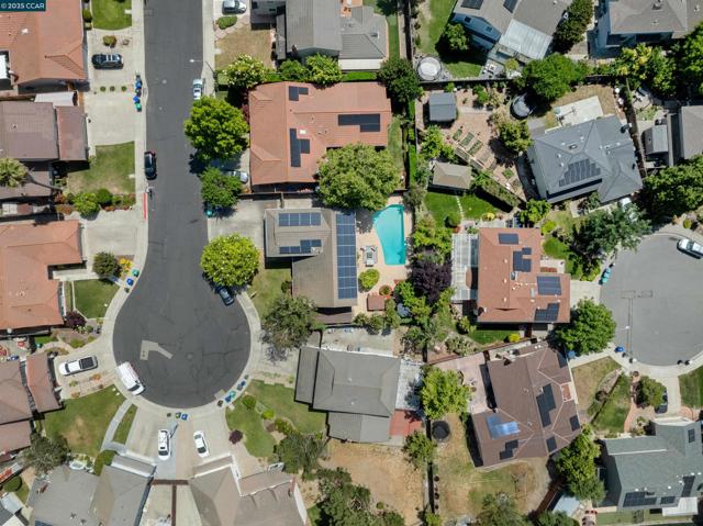 3628 Portsmouth Ct, Pleasanton CA: https://media.crmls.org/mediaz/c730129f-839c-4976-ade4-2dfd46958205.jpg