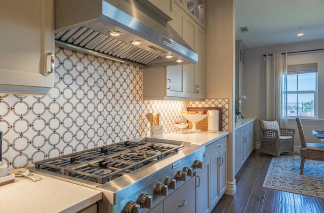2967 Garnet Way, Marina CA: https://media.crmls.org/mediaz/c730b11d-5339-419c-9fbb-32269106d5fd.jpg