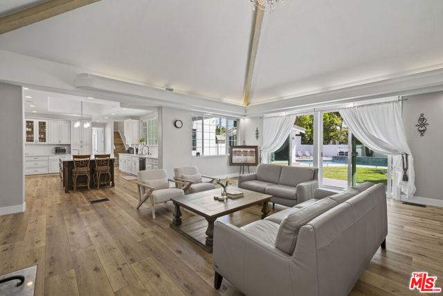 8944 Enfield Avenue, Sherwood Forest CA: https://media.crmls.org/mediaz/c730ee6e-638b-4e30-8be7-cbed805e560e.jpg