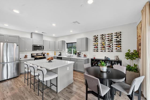 6707 Oakum Way, Stockton CA: https://media.crmls.org/mediaz/c7310589-6b90-44a2-b12b-0995c6c991ac.jpg