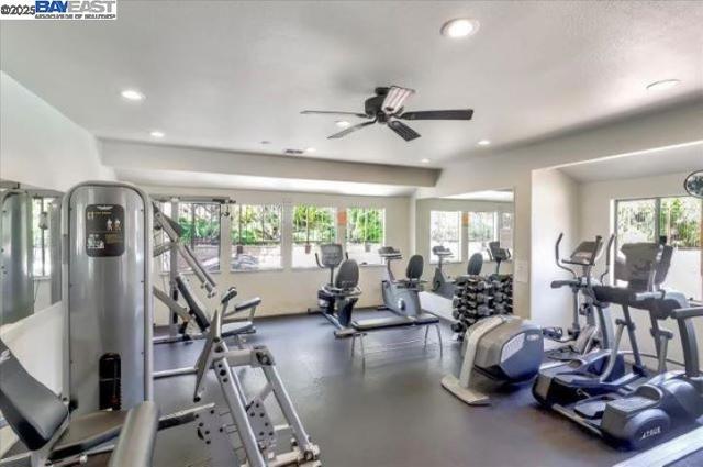 21083 Gary Dr, Hayward CA: https://media.crmls.org/mediaz/c731a103-0804-4313-b4d3-d51c890aa63d.jpg