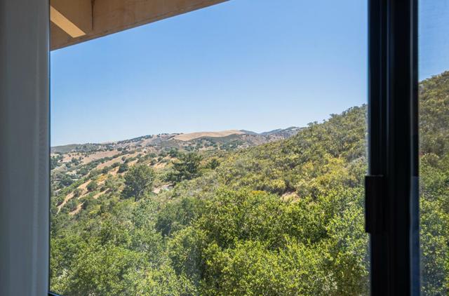 15847 Pleasant Valley Lane, Salinas CA: https://media.crmls.org/mediaz/c731e40d-f930-4cfa-9702-63ee90d1fb03.jpg