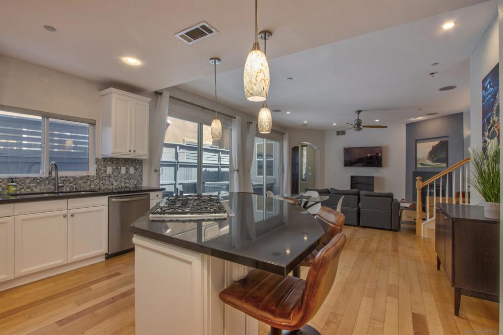 505 Cedros - photo 13