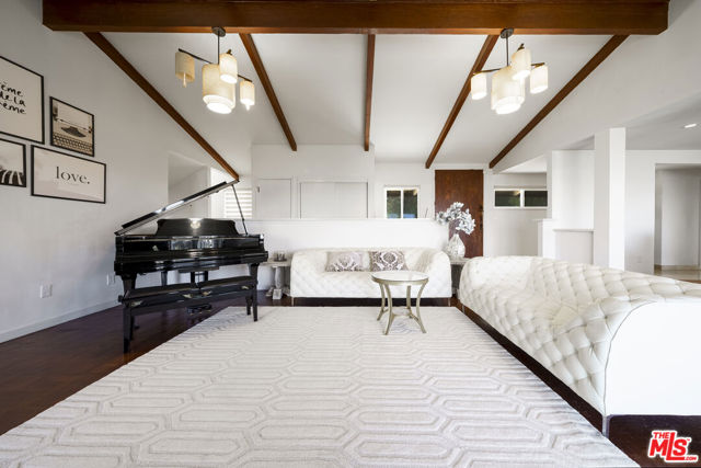 24880 Via Valmonte, Torrance CA: https://media.crmls.org/mediaz/c7328fc9-7626-4551-9d33-676d55fe72b7.jpg