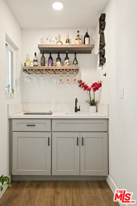 5215 Balboa Boulevard, Encino CA: https://media.crmls.org/mediaz/c732a406-a56c-4654-95dc-2794288576c2.jpg