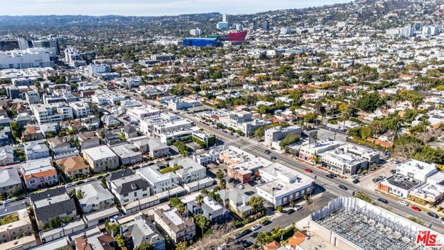 139 N Harper Avenue, Los Angeles CA: https://media.crmls.org/mediaz/c732cf39-c460-473b-b2e3-d1577edbdbcf.jpg