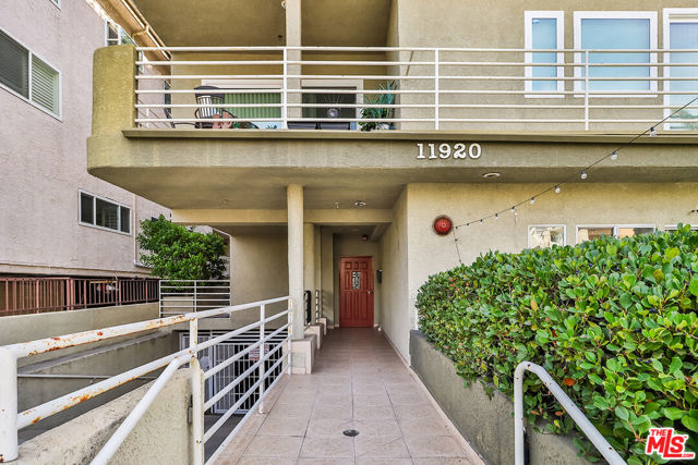 Drew Fenton | 11920 Goshen Avenue Los Angeles CA | MLS: 7426301 Drew Fenton | 11920 Goshen Avenue Los Angeles CA | MLS: 7426301