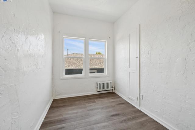 1360 Berkeley Way, Berkeley CA: https://media.crmls.org/mediaz/c73368c8-3332-4044-be92-e13c19ab558c.jpg