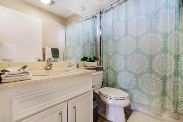 1502 Seacoast Drive, Imperial Beach CA: https://media.crmls.org/mediaz/c734574e-93f8-44e2-8291-72c0b3ef3518.jpg