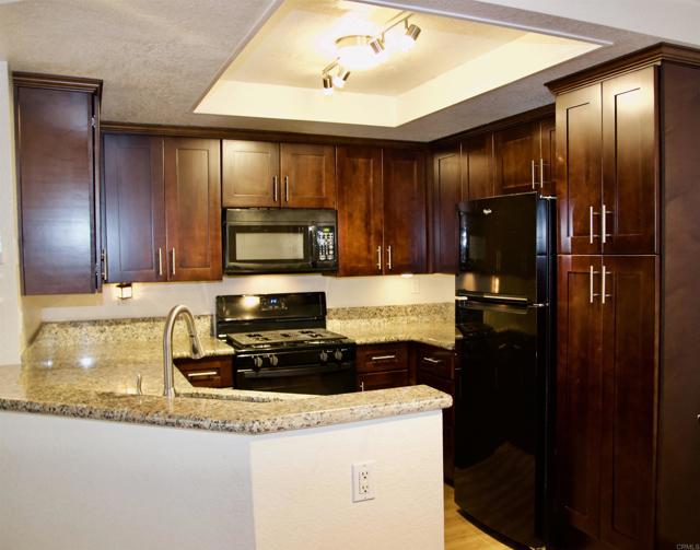 Image 6 of 20 For 12530 Carmel Creek Road 141