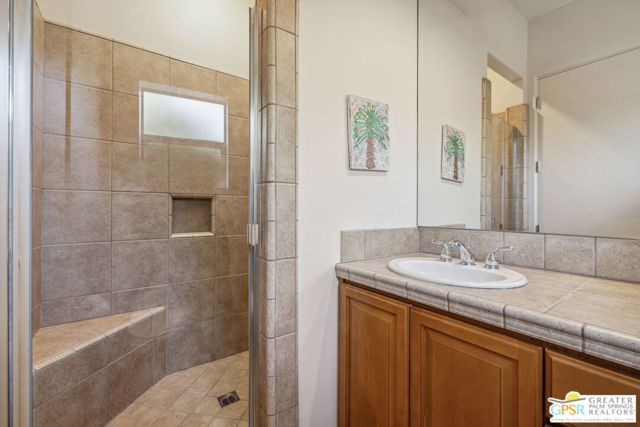 2 Varsity Circle, Rancho Mirage CA: https://media.crmls.org/mediaz/c735b187-adff-42e8-ba5f-a1dcec7d2e29.jpg