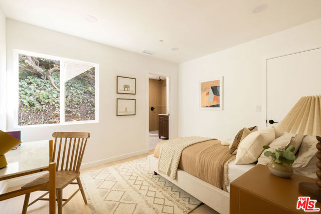 1336 Armadale Avenue, Los Angeles CA: https://media.crmls.org/mediaz/c735ecc4-8487-4367-98b7-064d48dd84e3.jpg