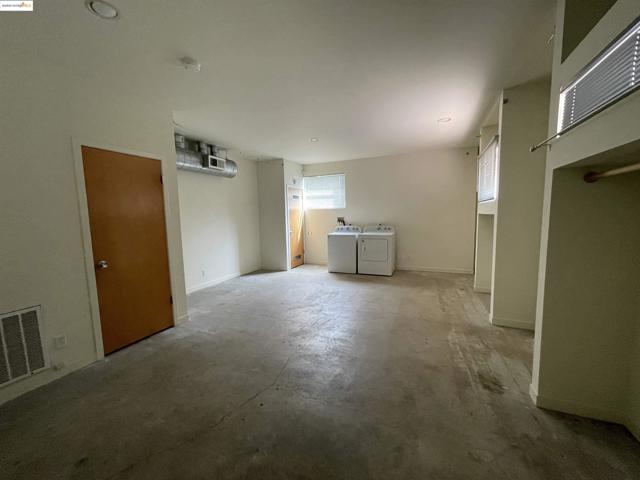 Image 22 of 23 For 6450 Doyle Street