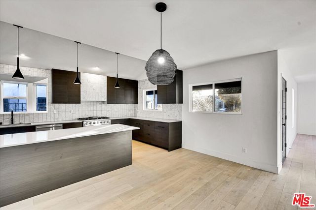 4122 S Bronson Avenue, Los Angeles CA: https://media.crmls.org/mediaz/c736e8c4-44db-41fb-9a72-89bbde3e967b.jpg