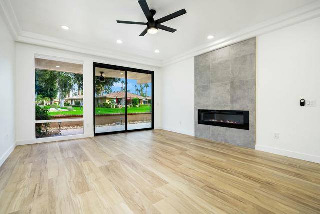 75 Sunrise Drive, Rancho Mirage CA: https://media.crmls.org/mediaz/c7376f64-db16-475d-8917-00f9aea99593.jpg