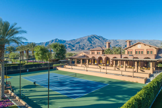 58445 Mijas, La Quinta CA: https://media.crmls.org/mediaz/c737abfb-69f5-43fa-b73b-5bda5c301ad9.jpg