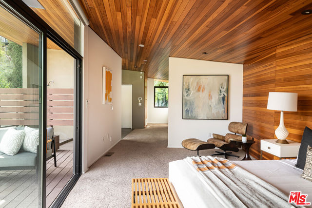 1855 Redcliff Street, Los Angeles CA: https://media.crmls.org/mediaz/c738f771-28f2-4803-bd07-1850636096b2.jpg