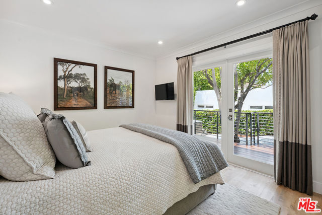 1033 N La Jolla Avenue, West Hollywood CA: https://media.crmls.org/mediaz/c738f7f6-d529-4b2d-828c-c202c771b753.jpg