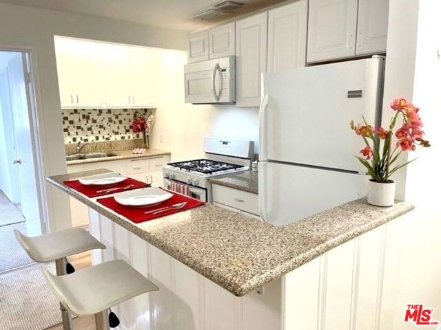 1453 S Westgate Avenue, Los Angeles CA: https://media.crmls.org/mediaz/c7390cc4-7a32-4981-ae1d-32b82af03ca0.jpg