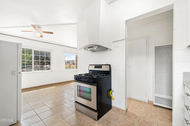 Detail Gallery Image 7 of 25 For 10357 Bonita Ave, Riverside,  CA 92505 - 3 Beds | 2 Baths