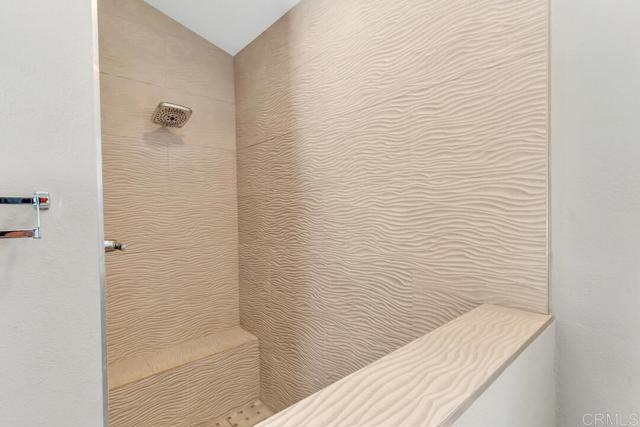 4125 PINDAR Way, Oceanside CA: https://media.crmls.org/mediaz/c739f2cb-9693-485d-831e-172d4c457a96.jpg