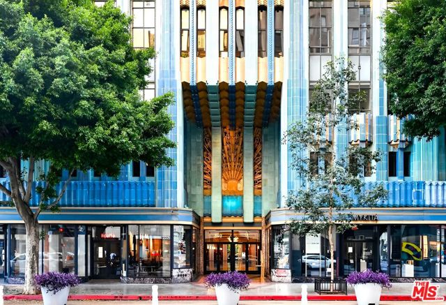 849 S Broadway, Los Angeles CA: https://media.crmls.org/mediaz/c73a39f1-4b35-4d46-af06-37a010bcdb18.jpg