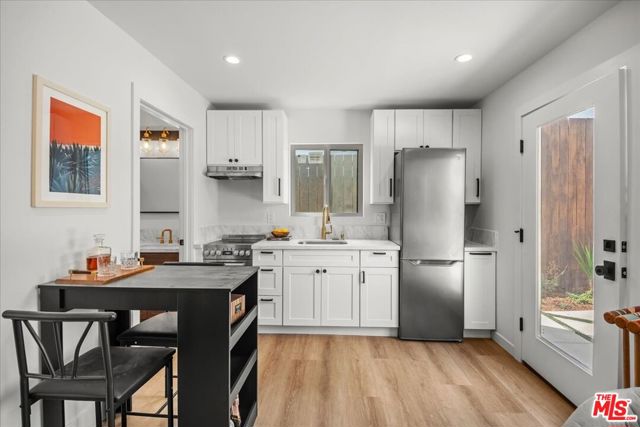 1663 S Ogden Drive, Los Angeles CA: https://media.crmls.org/mediaz/c73a5c8a-b4b6-4b7d-9f95-66b23210fea6.jpg