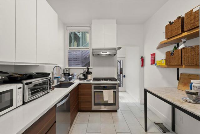 414 Bryant Street, San Francisco CA: https://media.crmls.org/mediaz/c73a79c2-44b0-4177-b74a-a3408ee0aa90.jpg