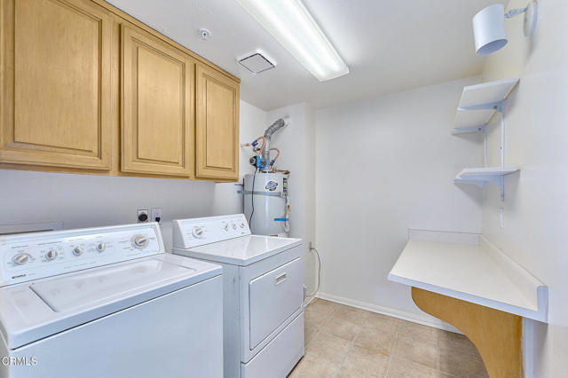 4229 Harbour Island Lane, Oxnard CA: https://media.crmls.org/mediaz/c73b4d99-d903-42e8-b0df-a7cb468bd46a.jpg