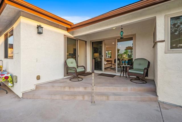 4386 Argos Dr, San Diego CA: https://media.crmls.org/mediaz/c73baed8-ad33-408e-b47d-78bf1eb78735.jpg