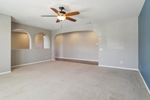 31332 Bluebeech Court, Temecula CA: https://media.crmls.org/mediaz/c73ce3da-9460-4a9e-b452-a6a19137e4ba.jpg