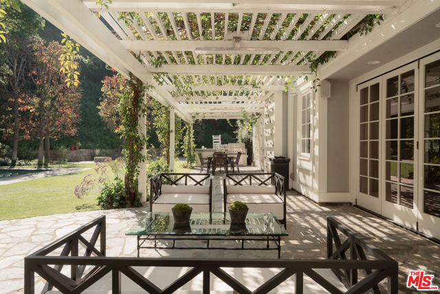 1420 Moraga Drive, Los Angeles CA: https://media.crmls.org/mediaz/c73d5ec9-8359-4d5a-8c11-bf968c12a9a5.jpg