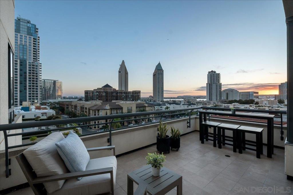 700 Front St, San Diego