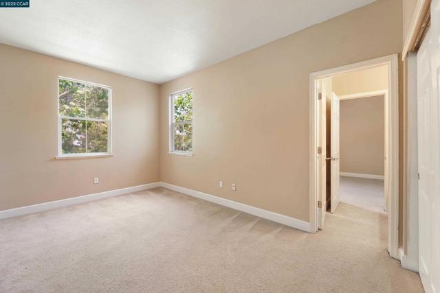 513 Lexington Dr, Vallejo CA: https://media.crmls.org/mediaz/c73e8487-c0a7-458d-b4bd-c33634384a6c.jpg
