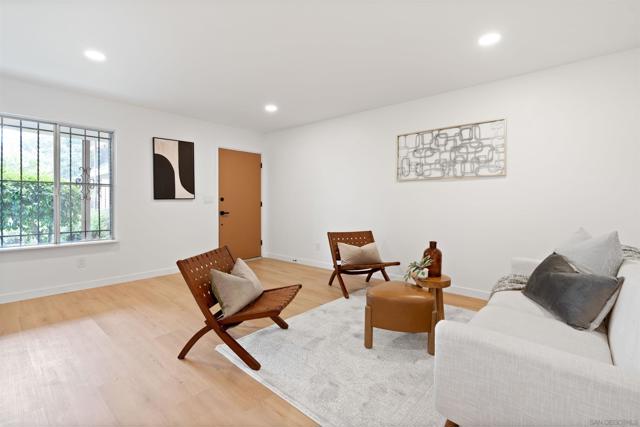 540 Oakdale Ln, El Cajon CA: https://media.crmls.org/mediaz/c73e9e52-a8b5-4e49-bd8f-35f61bd4ace8.jpg