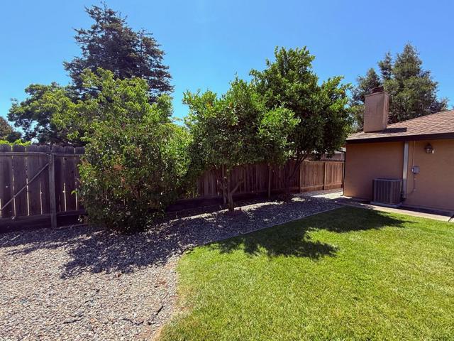 820 Neil Drive, Hollister CA: https://media.crmls.org/mediaz/c73f3a54-a527-4f87-8d74-be4bff6e1ed5.jpg