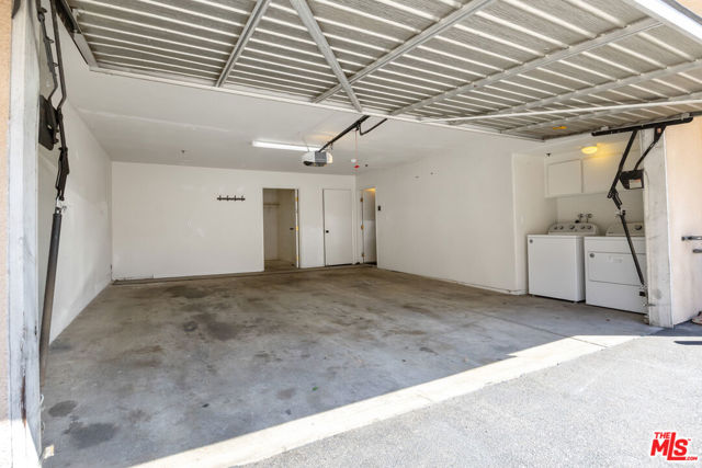 14365 Foothill Boulevard, Sylmar CA: https://media.crmls.org/mediaz/c73f817e-e07a-4c48-b6d3-06d8e3a49adc.jpg