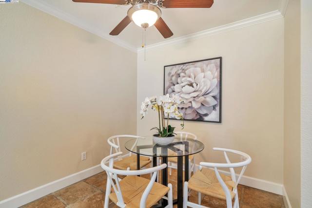 383 Eastridge Dr, San Ramon CA: https://media.crmls.org/mediaz/c73fb275-7cb1-40bf-b0b8-08d953120b08.jpg