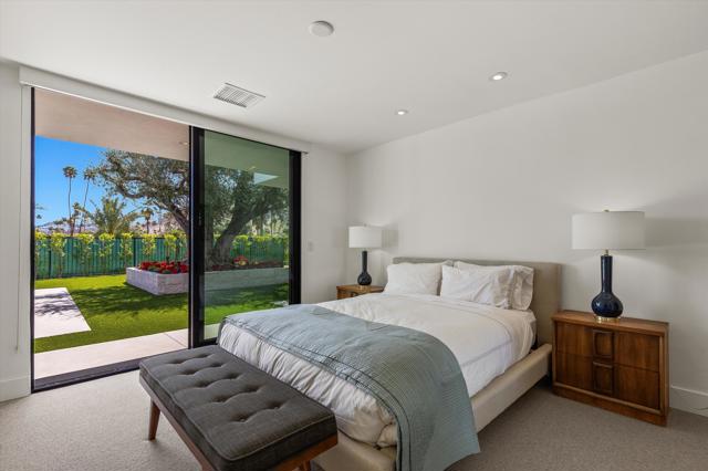 2290 S Yosemite Drive, Palm Springs CA: https://media.crmls.org/mediaz/c73fec70-a717-49d3-a463-ee6f749bc2b2.jpg