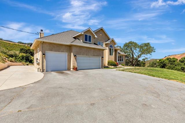 28837 Underwood Road,  CA: https://media.crmls.org/mediaz/c7406a50-c61d-4e7f-ae71-9eb191acb002.jpg