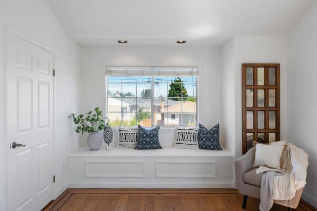 403 Santa Florita Avenue, Millbrae CA: https://media.crmls.org/mediaz/c74118cb-e506-4f29-89e7-c2352334e074.jpg