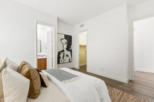 11649 Thistle Hill Pl, San Diego CA: https://media.crmls.org/mediaz/c7417068-3794-4d8f-86ea-a3c03125ec5d.jpg