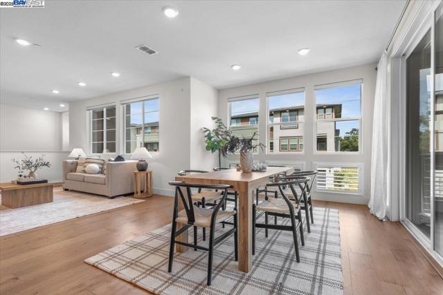 5700 Greige Cir, Dublin CA: https://media.crmls.org/mediaz/c7421ff9-2a4b-4217-b442-784d34aaea8e.jpg