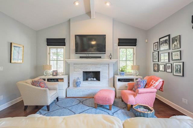25547 Meadowview Circle,  CA: https://media.crmls.org/mediaz/c7423015-78a2-4d5b-ade8-07253eaa5b4f.jpg