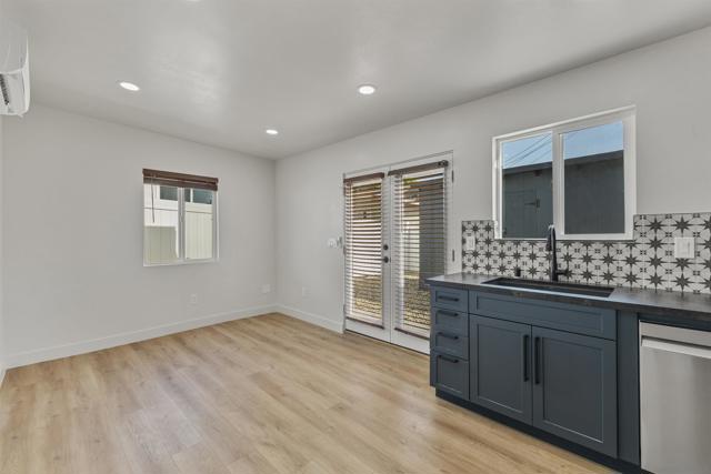 3195 Juniper St, San Diego CA: https://media.crmls.org/mediaz/c742727a-bff7-4f6d-8aa9-2094e00a2949.jpg