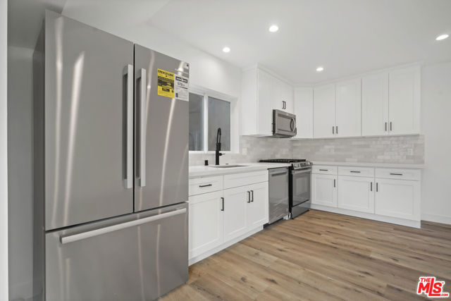 2808 S Cloverdale Avenue, Los Angeles CA: https://media.crmls.org/mediaz/c742b223-0f7f-43a9-a20b-db56575bbfe9.jpg