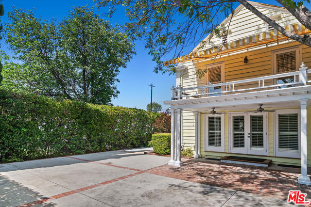 12039 Weddington Street photo 7