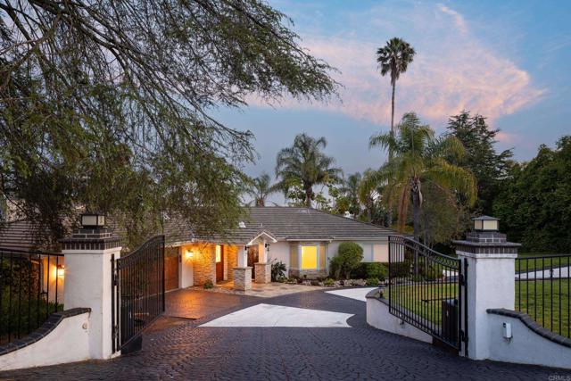 15017 Skyridge Road, Poway CA: https://media.crmls.org/mediaz/c743f512-1b62-45f6-b6f3-c780fdba3cca.jpg