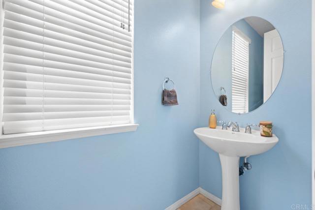Detail Gallery Image 9 of 42 For 1546 Quiet Trail Dr, Chula Vista,  CA 91915 - 3 Beds | 2/1 Baths